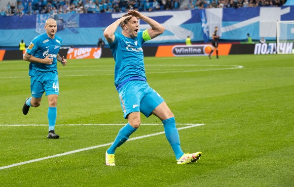 Artem Dzyuba é o melhor jogador de setembro